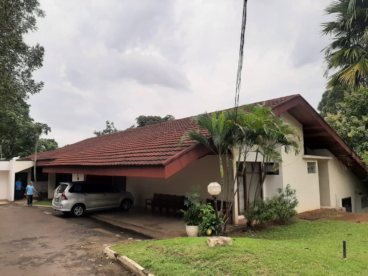 Disewakan Rumah di Kemang Selatan Bisa di Gunakan Untuk Kantor ! Kondisi Un Furnished